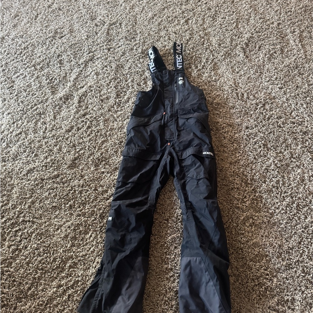 Black Ski & Snow Jacket with Insulated Warmth